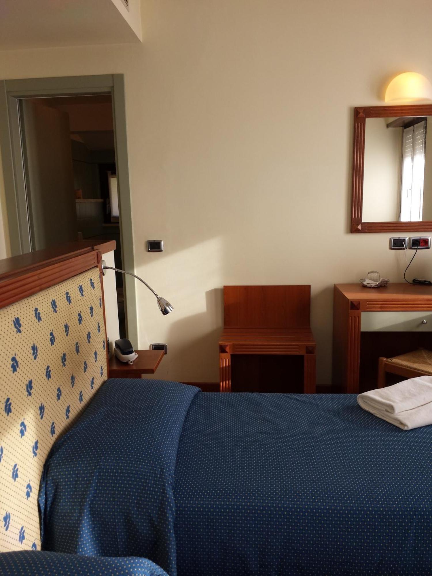 Piccione Hotel Il Castellaccio חדר תמונה