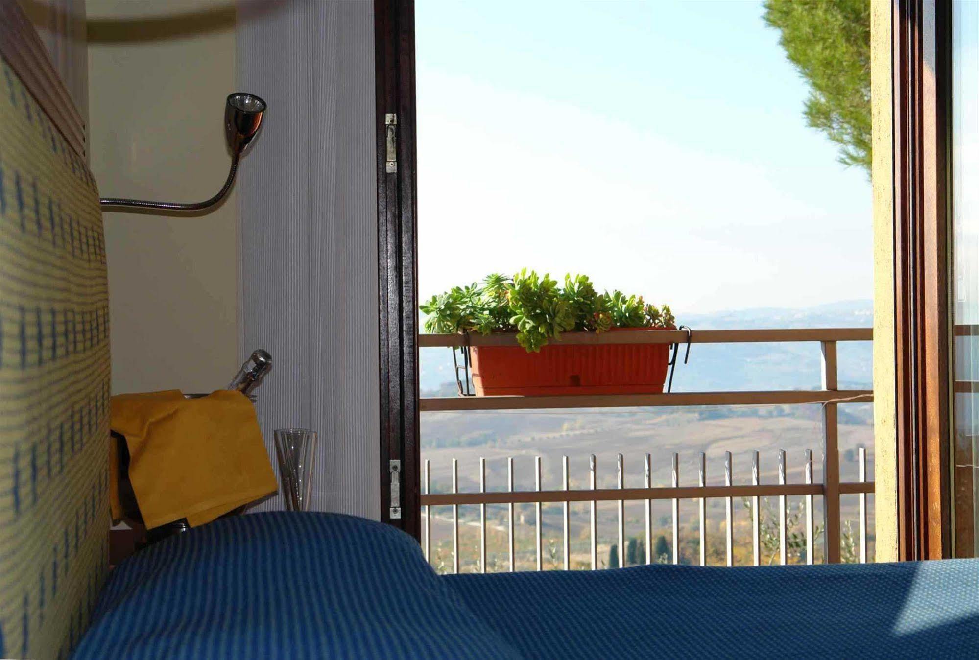 Piccione Hotel Il Castellaccio מראה חיצוני תמונה