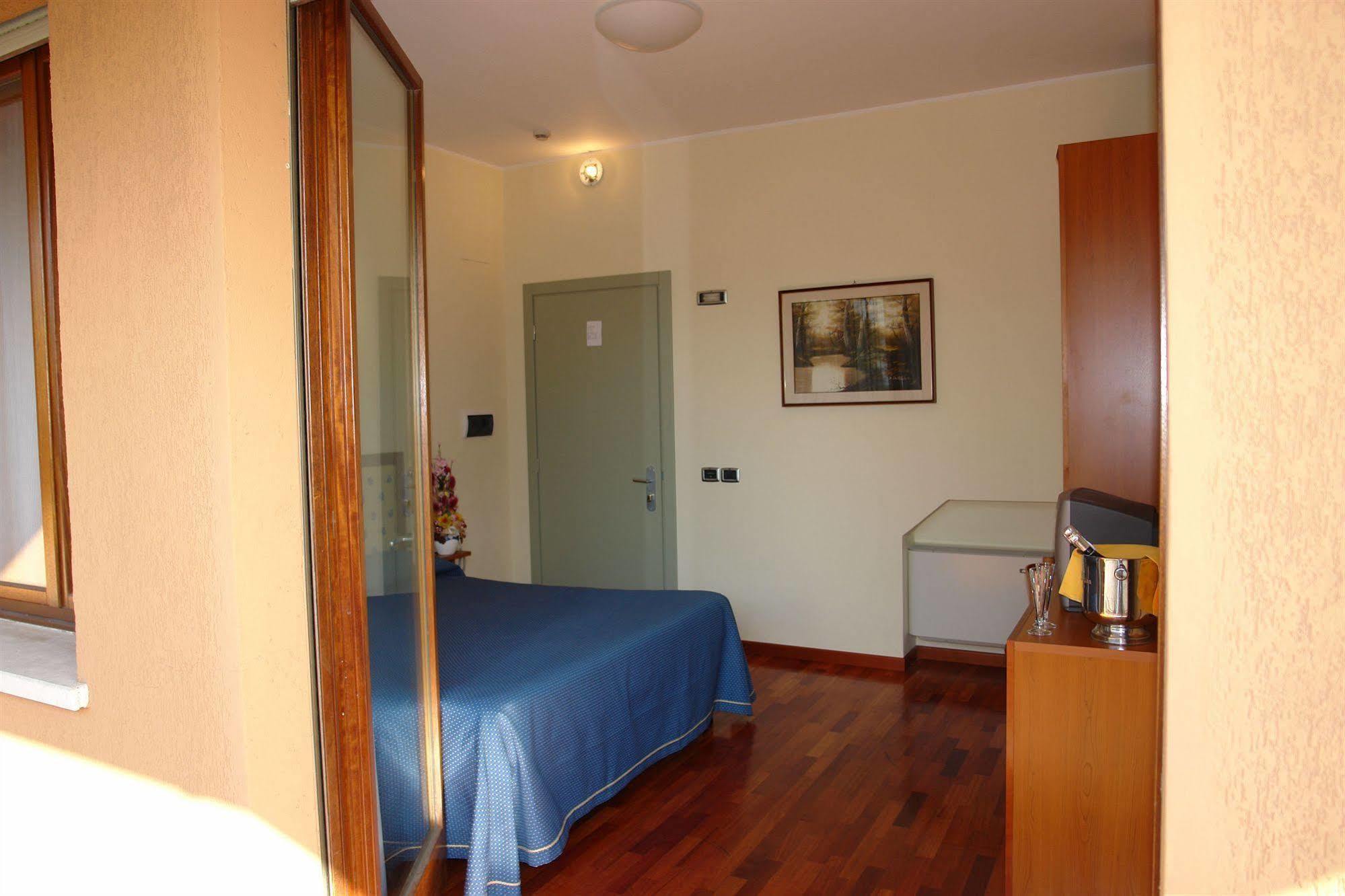 Piccione Hotel Il Castellaccio מראה חיצוני תמונה