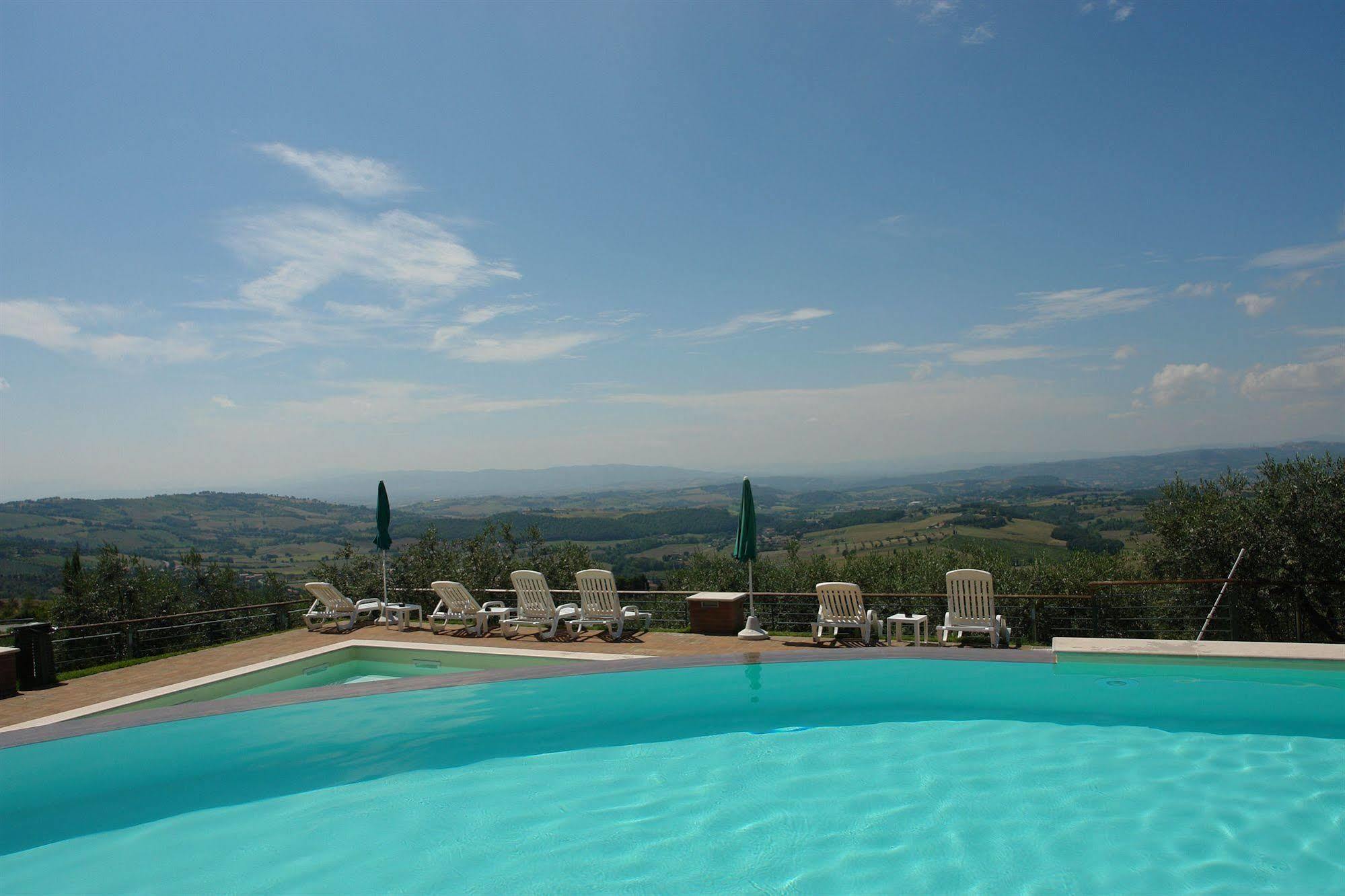 Piccione Hotel Il Castellaccio מראה חיצוני תמונה